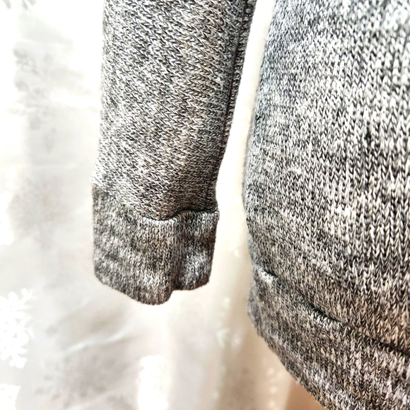 CHARLOTTE RUSSE Lace Skull Fine Knit Grey Heather Sweater Stretch Tunic Top (M) - Picture 7 of 9